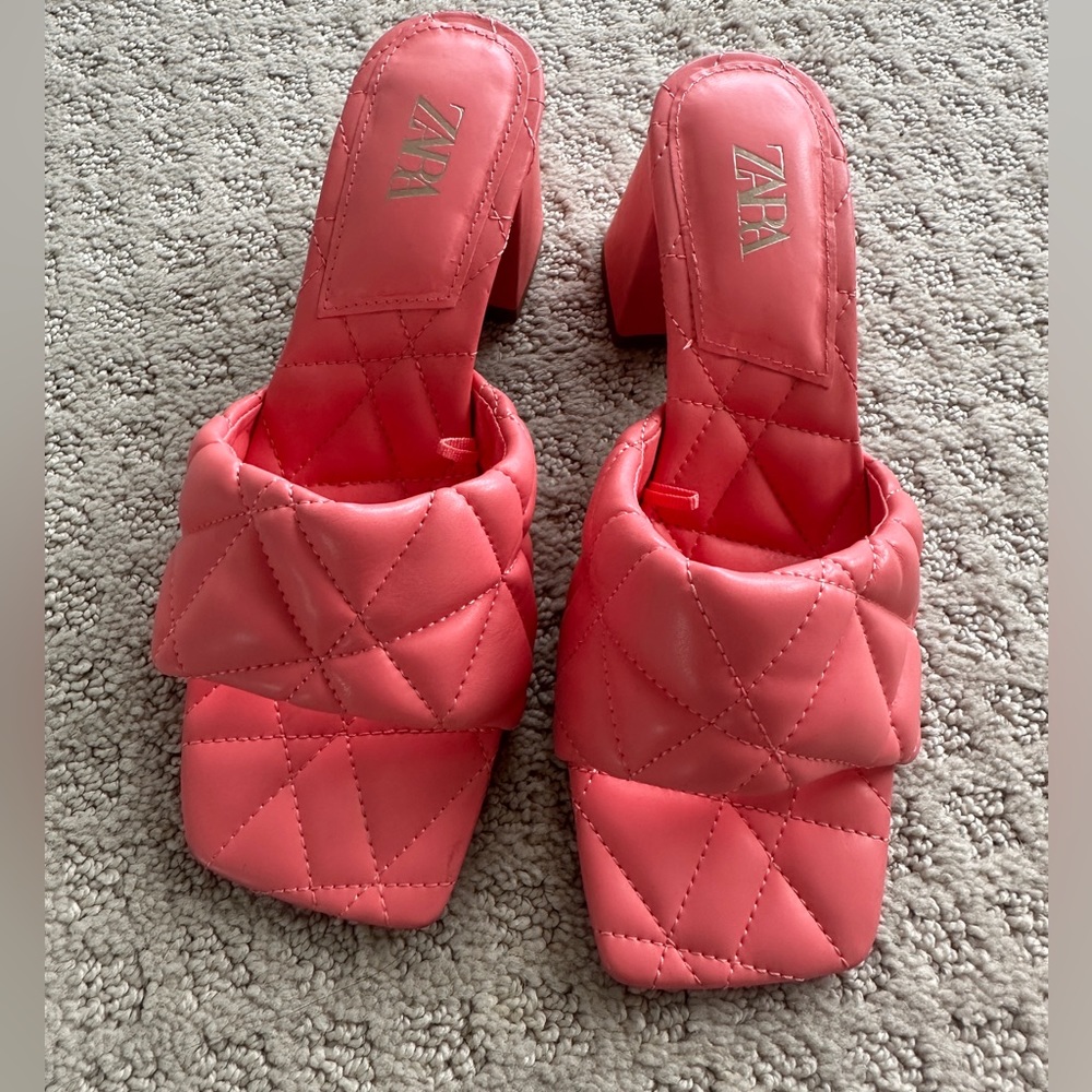 Like new Zara Pink Quilted heels